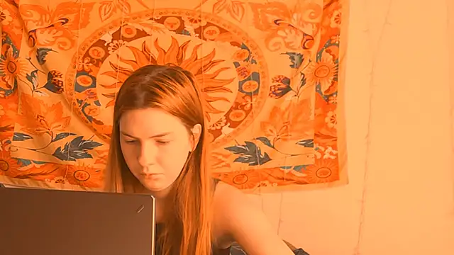 Snapshot of AliceCUNTach chatting on 06/11/26, 05:04 AliceCUNTach online show from 06/11/26, 05:04