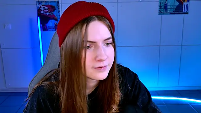 Snapshot of AliceCUNTach chatting on 10/28/25, 05:08 AliceCUNTach online show from 10/28/25, 05:08