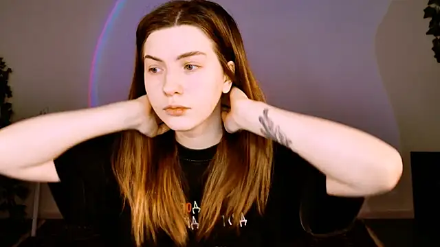 Snapshot of AliceCUNTach chatting on 11/29/25, 05:07 AliceCUNTach online show from 11/29/25, 05:07