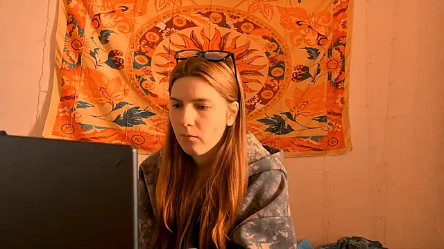 AliceCUNTach online show from 04/24/26, 05:09