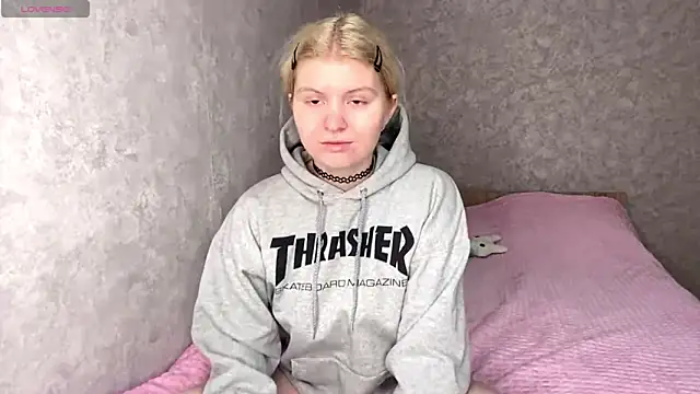 ShontaWasilko online show from 04/10/26, 08:16