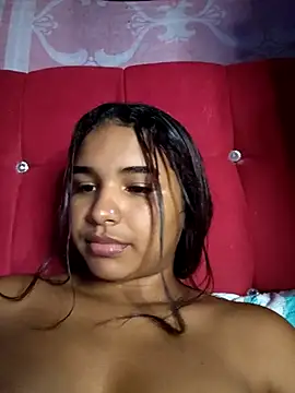 Snapshot of DulceeSalas chatting on 09/18/25, 02:25 DulceeSalas online show from 09/18/25, 02:25