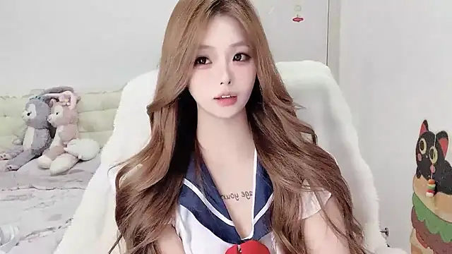 xiaoyugan-99 online show from 11/28/25, 03:23