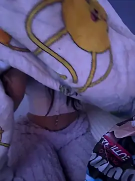 Bunnyylovee online show from 04/17/26, 06:16