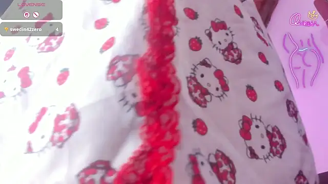 lustlunna online show from 04/12/26, 02:15