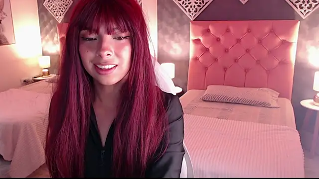 Snapshot of Maia_Reficco chatting on 10/11/25, 06:53 Maia Reficco online show from 10/11/25, 06:53
