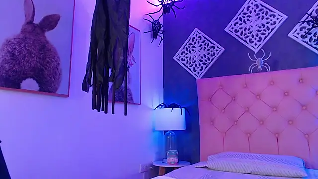 Snapshot of Maia_Reficco chatting on 10/20/25, 12:17 Maia Reficco online show from 10/20/25, 12:17