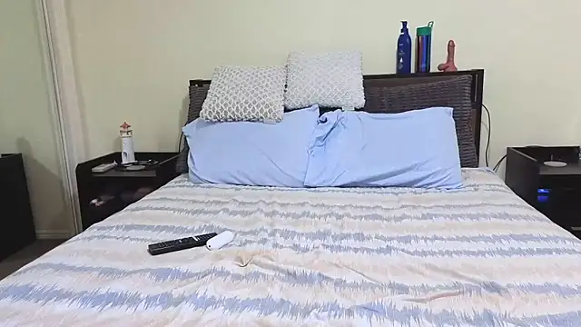 Snapshot of aussiepeaches chatting on 09/29/25, 01:12 aussiepeaches online show from 09/29/25, 01:12