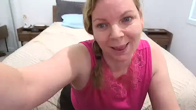 aussiepeaches online show from 05/15/26, 02:20