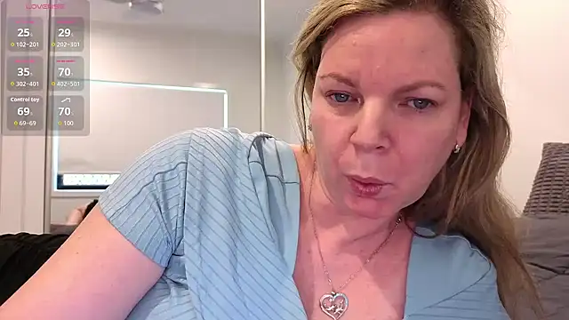 aussiepeaches online show from 04/23/26, 01:34