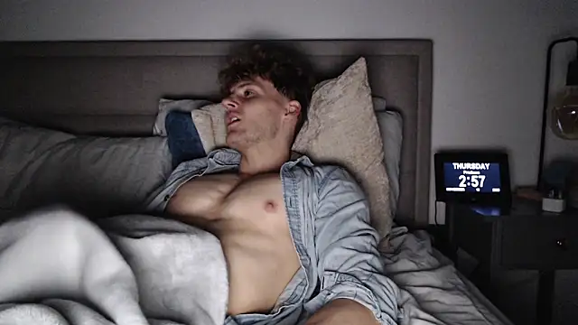 DominantAlex18 online show from 11/13/25, 02:59