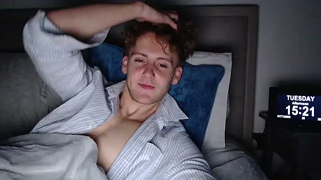 DominantAlex18 online show from 10/28/25, 03:22