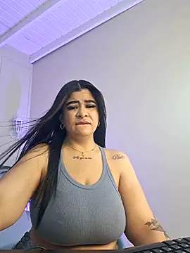 TianaGlow26 online show from 11/21/25, 07:46