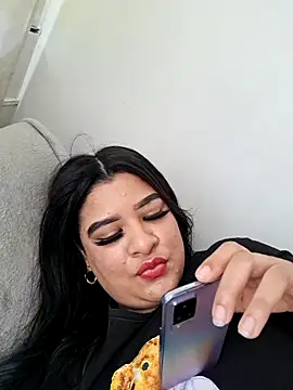 TianaGlow26 online show from 11/10/25, 07:19