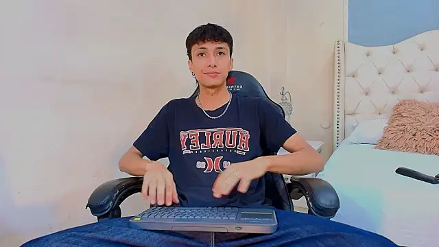 Lean Portman online show from 03/26/26, 02:59