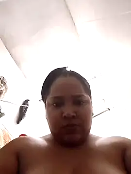 Snapshot of Angelly_ricura chatting on 05/28/26, 05:41 Angelly ricura online show from 05/28/26, 05:41