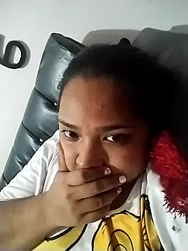 Angelly ricura online show from 11/18/25, 04:54