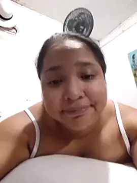 Snapshot of Angelly_ricura chatting on 06/07/26, 05:51 Angelly ricura online show from 06/07/26, 05:51