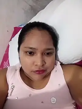 Snapshot of Angelly_ricura chatting on 06/22/26, 04:26 Angelly ricura online show from 06/22/26, 04:26
