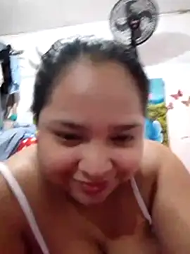 Snapshot of Angelly_ricura chatting on 06/21/26, 06:46 Angelly ricura online show from 06/21/26, 06:46