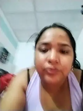 Angelly ricura online show from 11/17/25, 03:16