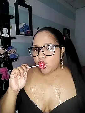 Snapshot of Angelly_ricura chatting on 10/23/25, 03:10 Angelly ricura online show from 10/23/25, 03:10