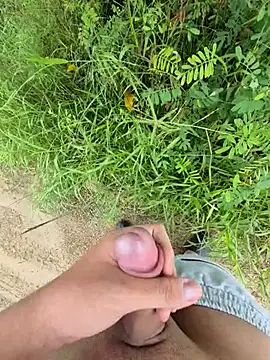 winter0cold  online show from 10/27/25, 02:34