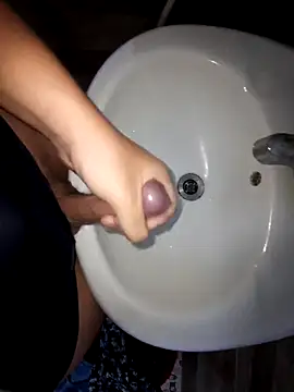 winter0cold  online show from 10/09/25, 09:32