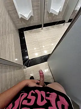 winter0cold  online show from 11/08/25, 07:01