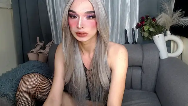 Snapshot of MISTRESSMonica_xxx chatting on 10/13/25, 08:43 MISTRESSMonica xxx online show from 10/13/25, 08:43