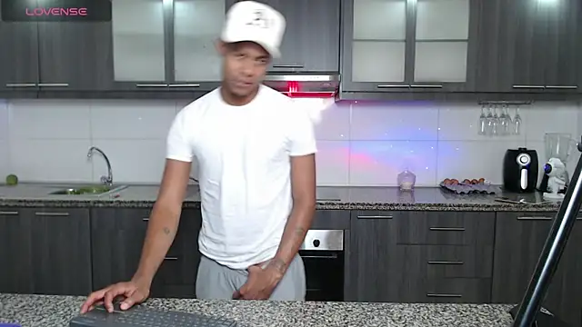 SpicyBoys X online show from 04/15/26, 12:49