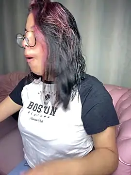 Snapshot of Ross_Pink chatting on 10/02/25, 11:46 Ross Pink online show from 10/02/25, 11:46
