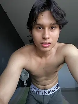 TeddyBear 07 online show from 10/28/25, 12:48