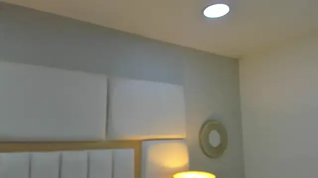 Sweet Lucianaa online show from 11/25/25, 06:08