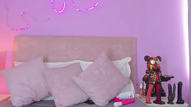 EmaRae1499 online show from 01/06/26, 07:51