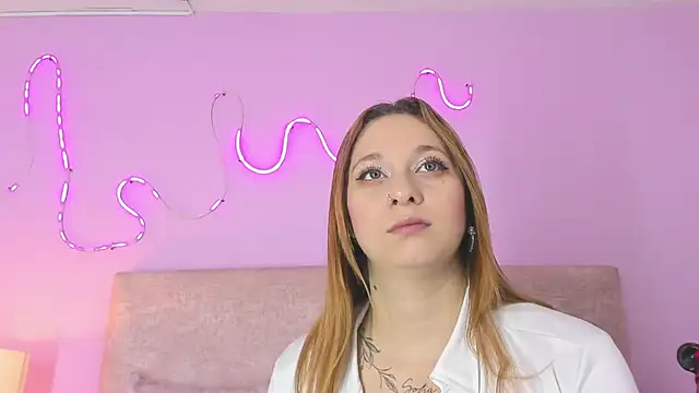 EmaRae1499 online show from 11/30/25, 03:46