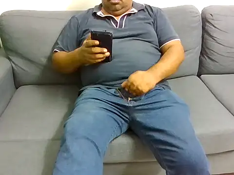 Snapshot of HomHot47 chatting on 09/14/25, 09:48 HomHot47 online show from 09/14/25, 09:48