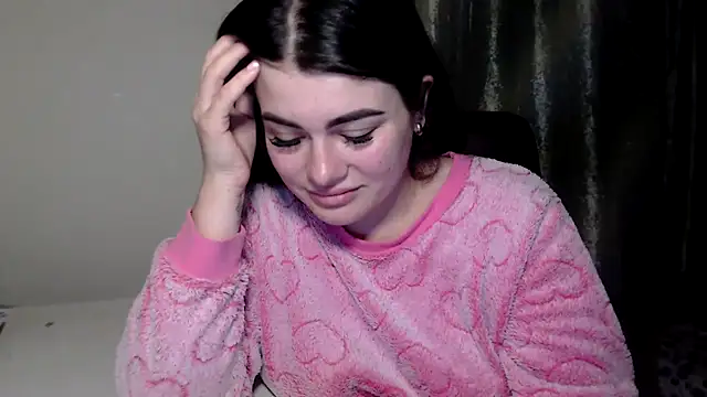 Snapshot of vivirose_ chatting on 09/29/25, 10:37 vivirose  online show from 09/29/25, 10:37