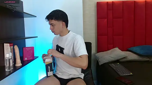 Cady Hot online show from 11/25/25, 08:31