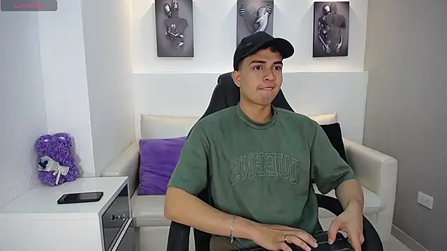 Cady Hot online show from 12/16/25, 08:24