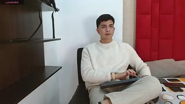 Cady Hot online show from 11/06/25, 07:51