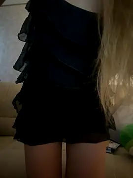 Nikihot   online show from 11/10/25, 10:53