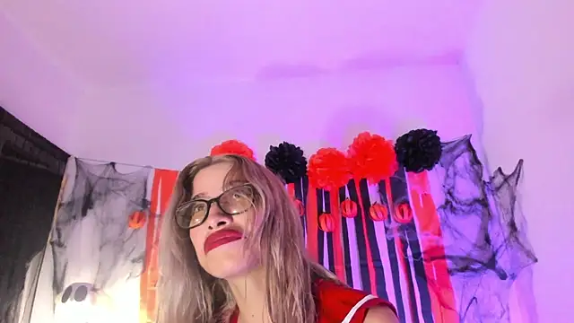 MerryyMendez online show from 10/11/25, 01:17