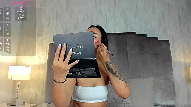 salma lutz online show from 02/04/26, 12:33