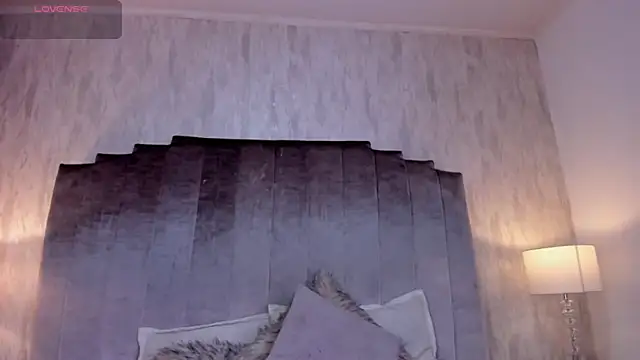 Snapshot of salma_lutz chatting on 06/12/26, 12:36 salma lutz online show from 06/12/26, 12:36