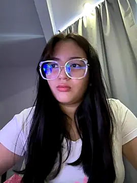 Snapshot of Angeldusttt chatting on 09/25/25, 04:57 Angeldusttt online show from 09/25/25, 04:57