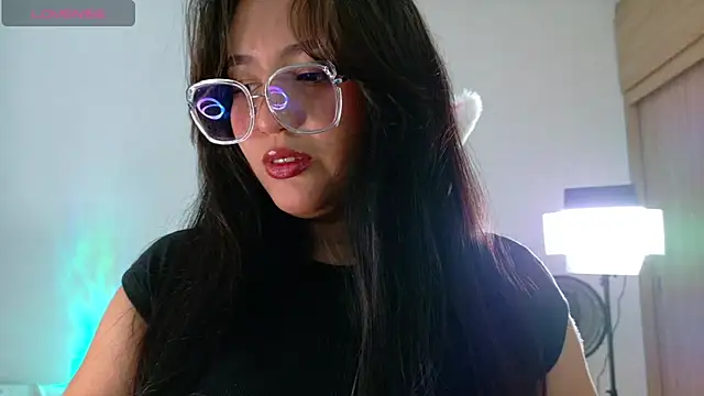 Snapshot of Angeldusttt chatting on 12/02/25, 04:03 Angeldusttt online show from 12/02/25, 04:03