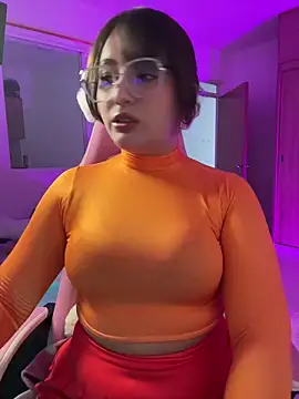 Angeldusttt online show from 04/12/26, 08:45