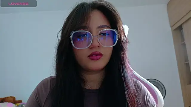 Snapshot of Angeldusttt chatting on 12/02/25, 08:54 Angeldusttt online show from 12/02/25, 08:54