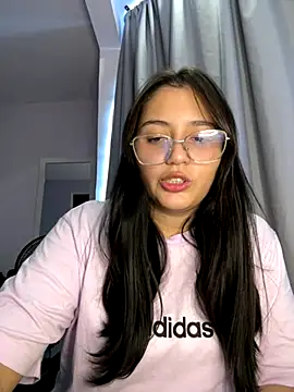 Snapshot of Angeldusttt chatting on 09/16/25, 05:47 Angeldusttt online show from 09/16/25, 05:47